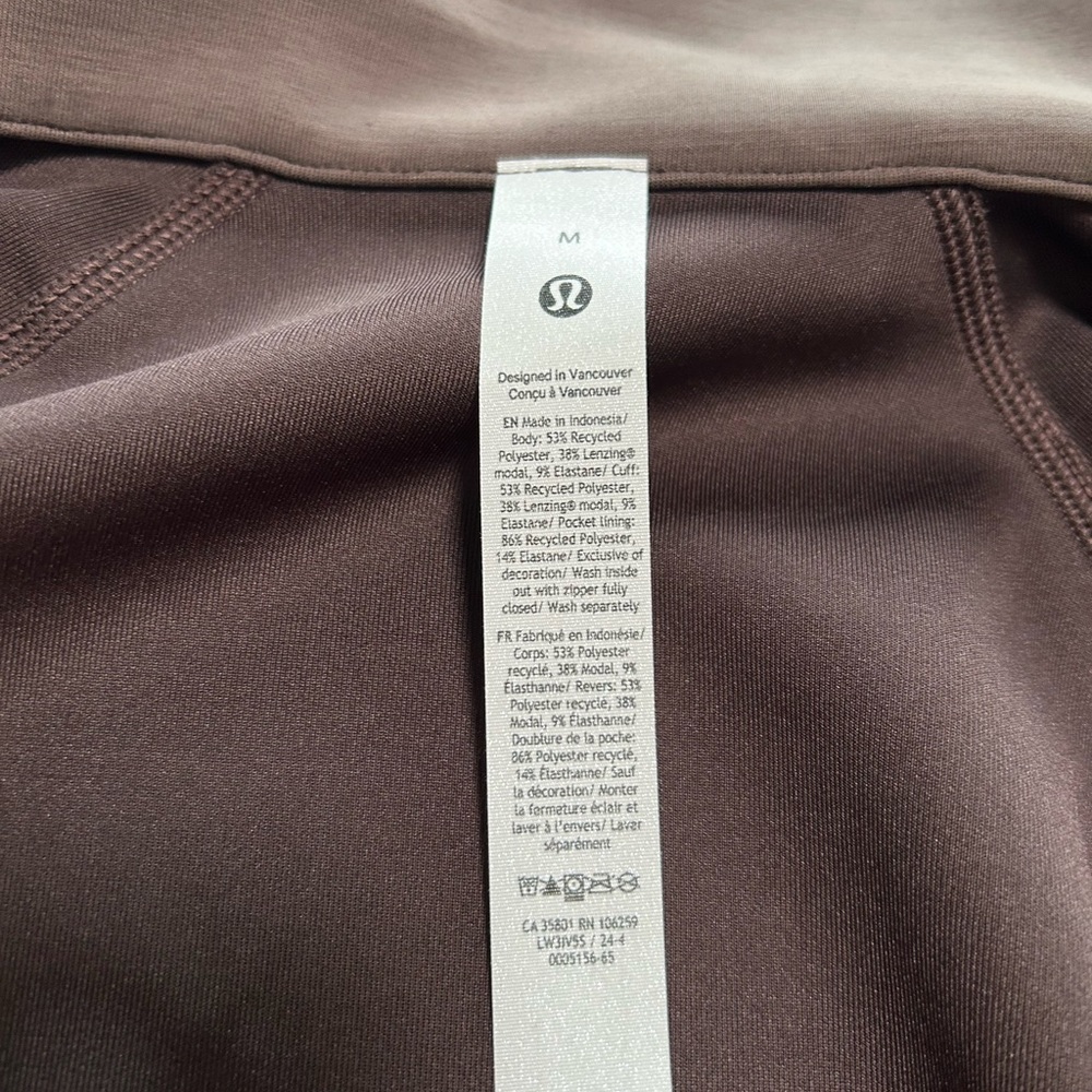 lululemon athletica Softstreme Jacket - Picture 8 of 9